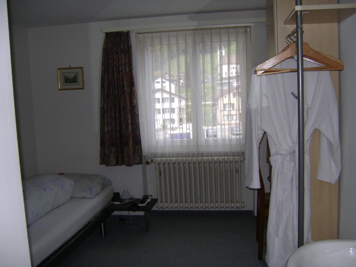 Gasthaus Post Muotathal Екстериор снимка