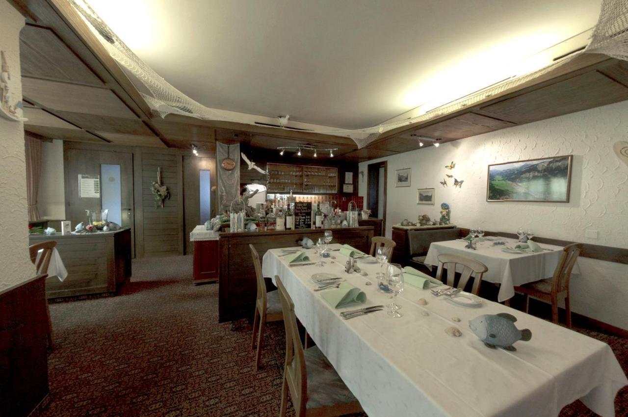 Gasthaus Post Muotathal Екстериор снимка